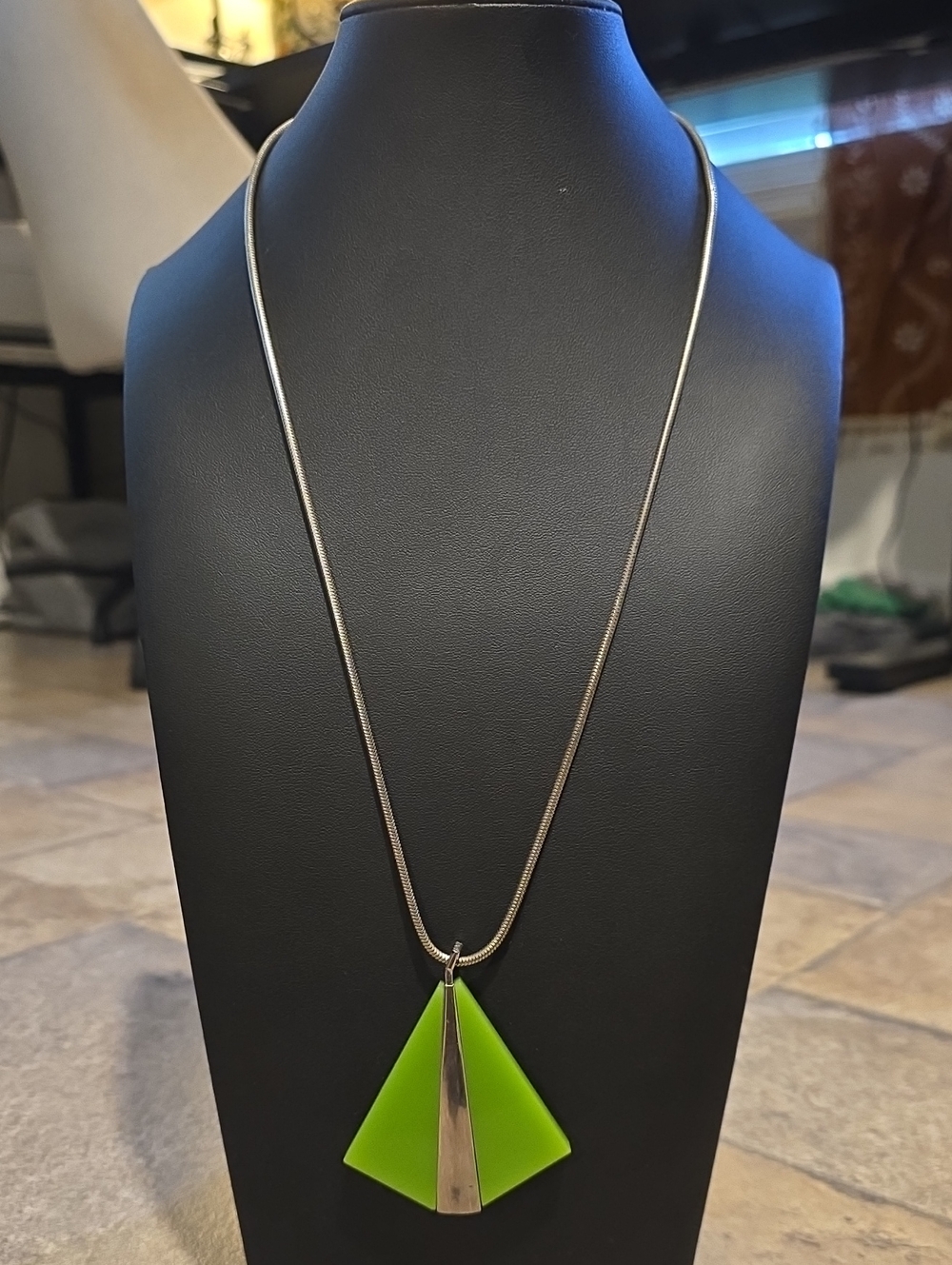 MCM Celebrity New York Geometric Lime Green Acrylic Statement Necklace Vintage